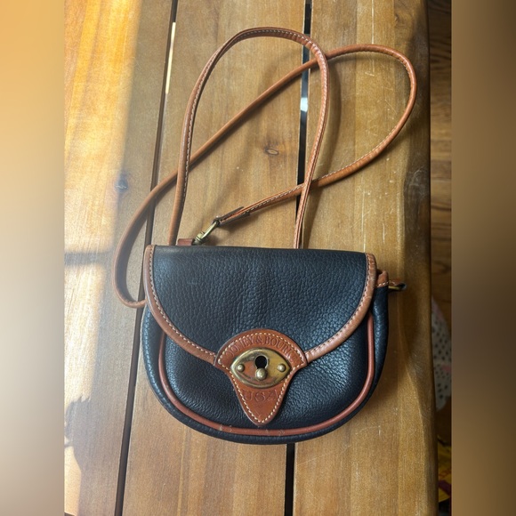 Dooney & Bourke Handbags - Vintage Dooney & Bourke Small Belt Bag
